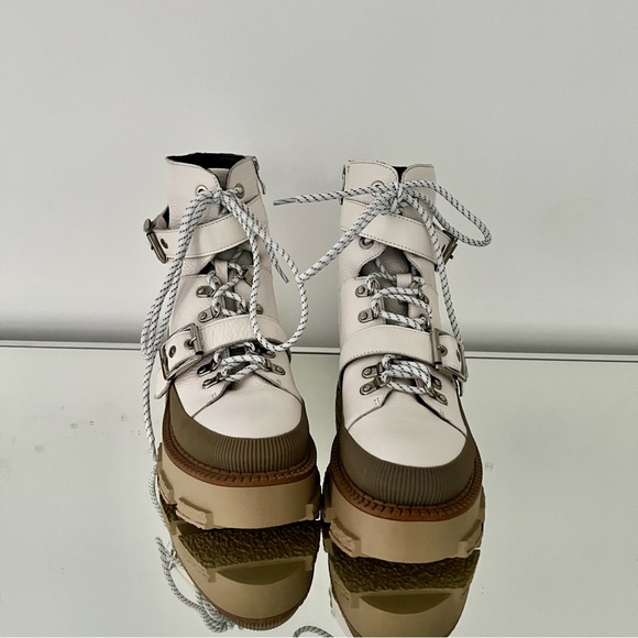 Vince Camuto Leather Boots - Picture 2 of 8